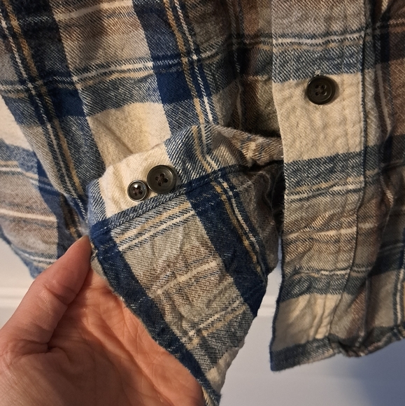 L.L.Bean Cotton Flannel Button Down Shirt - Picture 5 of 7